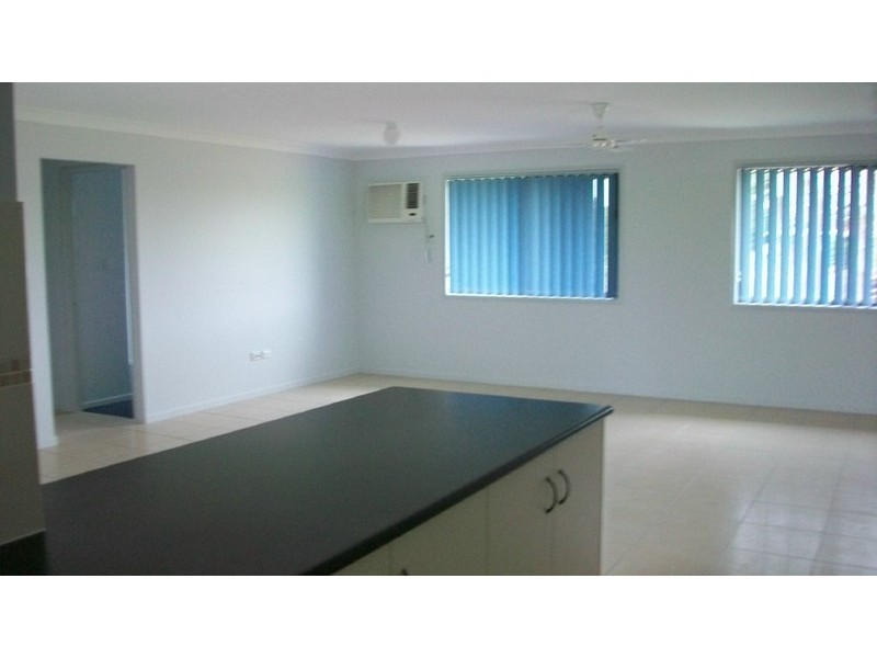 4 CHERRYFIELD ROAD, Gracemere QLD 4702