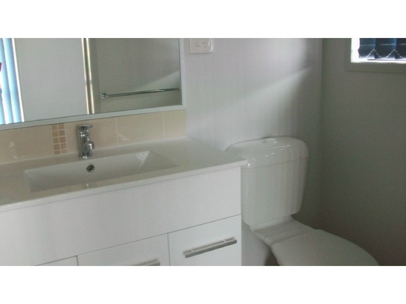 4 CHERRYFIELD ROAD, Gracemere QLD 4702