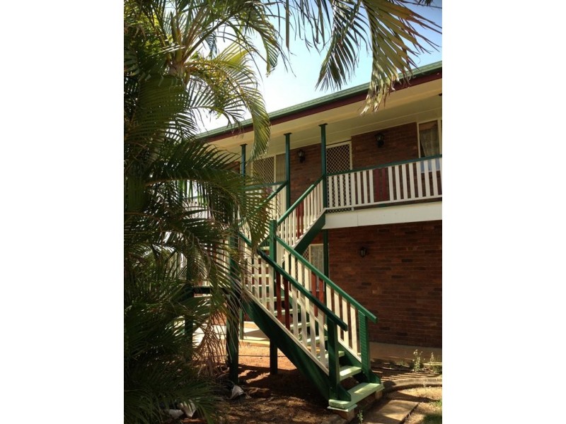 4 LAWRENCE CRESCENT, Gracemere QLD 4702