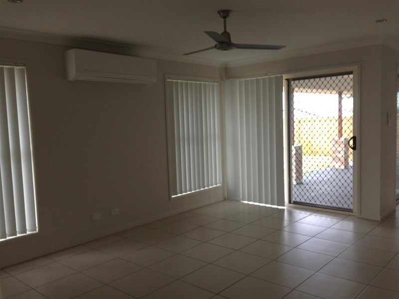 8 Bronco Crescent, Gracemere QLD 4702