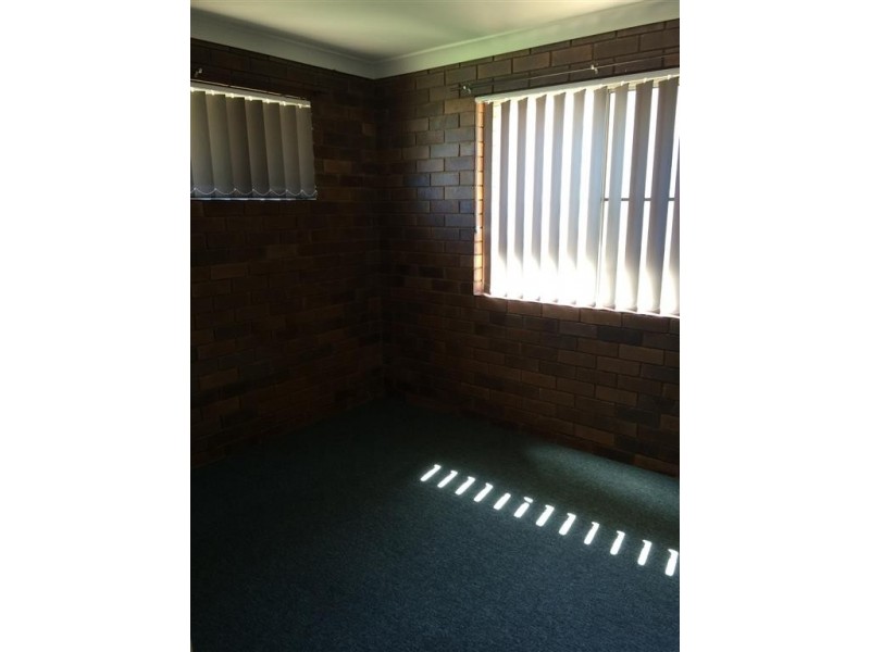 2/25 Origano Avenue, Gracemere QLD 4702