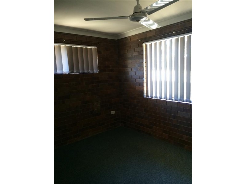 2/25 Origano Avenue, Gracemere QLD 4702
