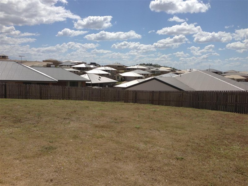 7 Flinders Court, Gracemere QLD 4702