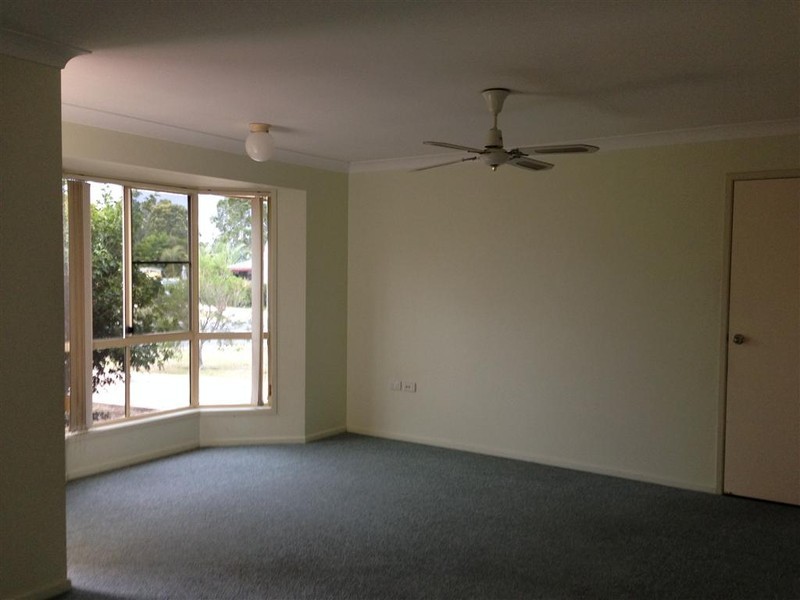9 ROSEWOOD AVENUE, Gracemere QLD 4702