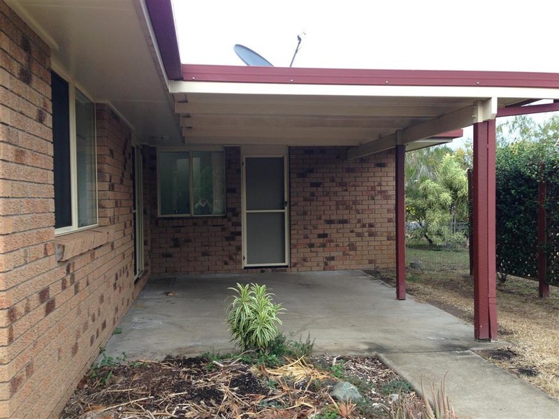 9 ROSEWOOD AVENUE, Gracemere QLD 4702