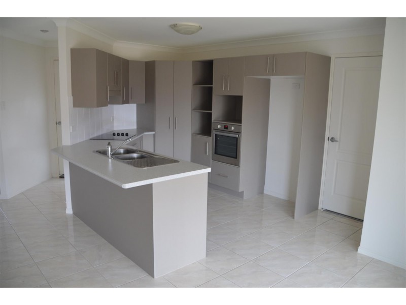 10 Audrey Drive, Gracemere QLD 4702