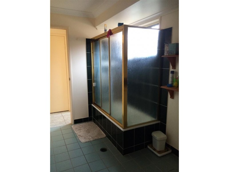 15 Rosewood Avenue, Gracemere QLD 4702