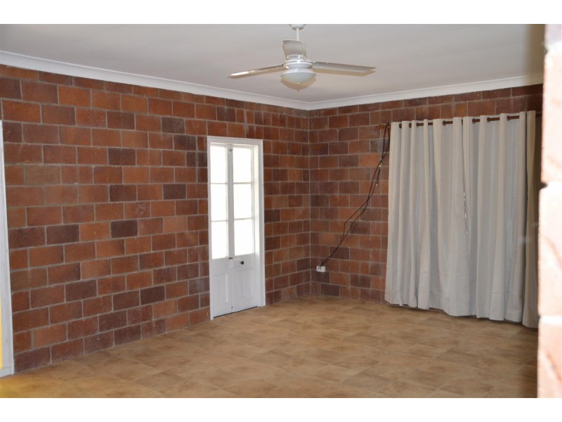 92 Bond Road, Alton Downs QLD 4702