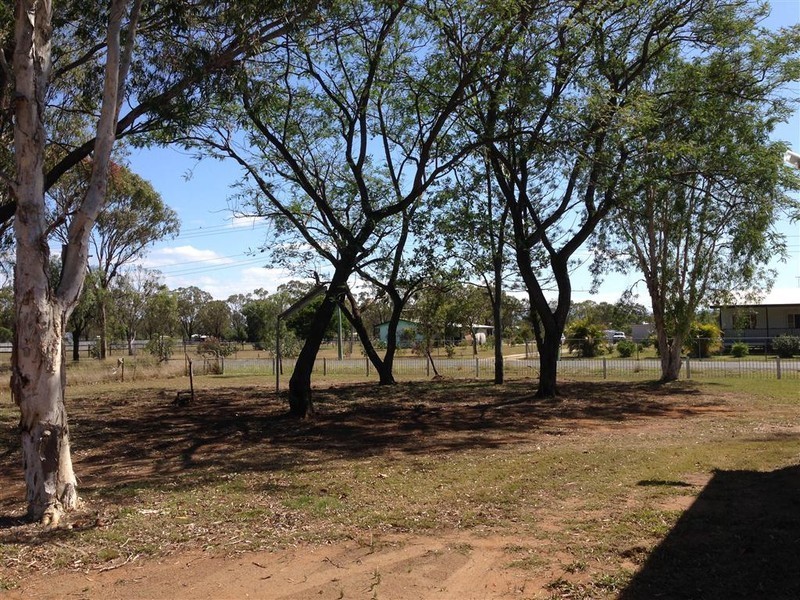 152 MACQUARRIE STRRET, Gracemere QLD 4702