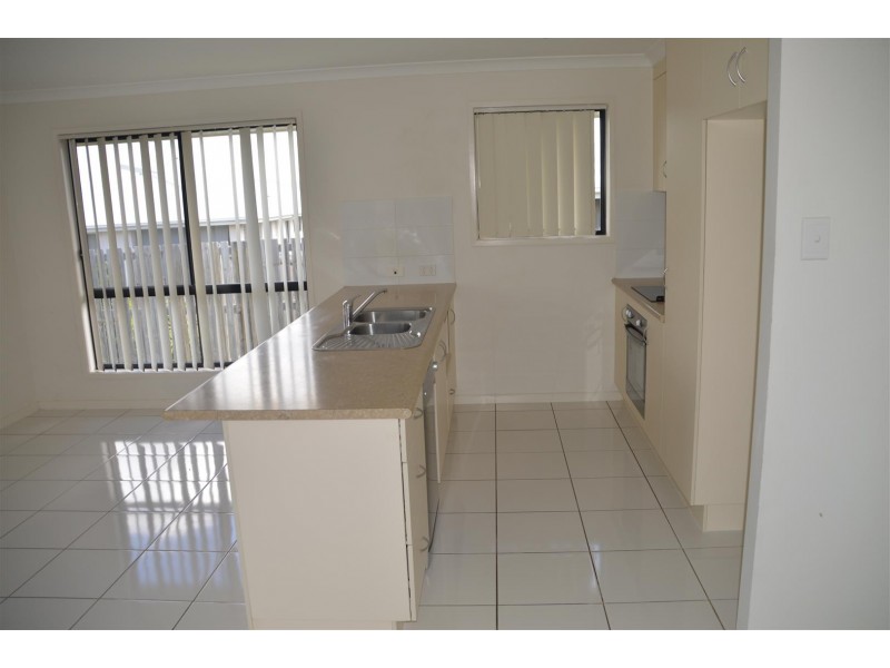 5 Benjamin Drive, Gracemere QLD 4702