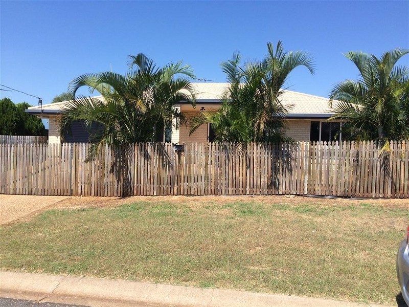 9 DUNNETT STREET, Gracemere QLD 4702