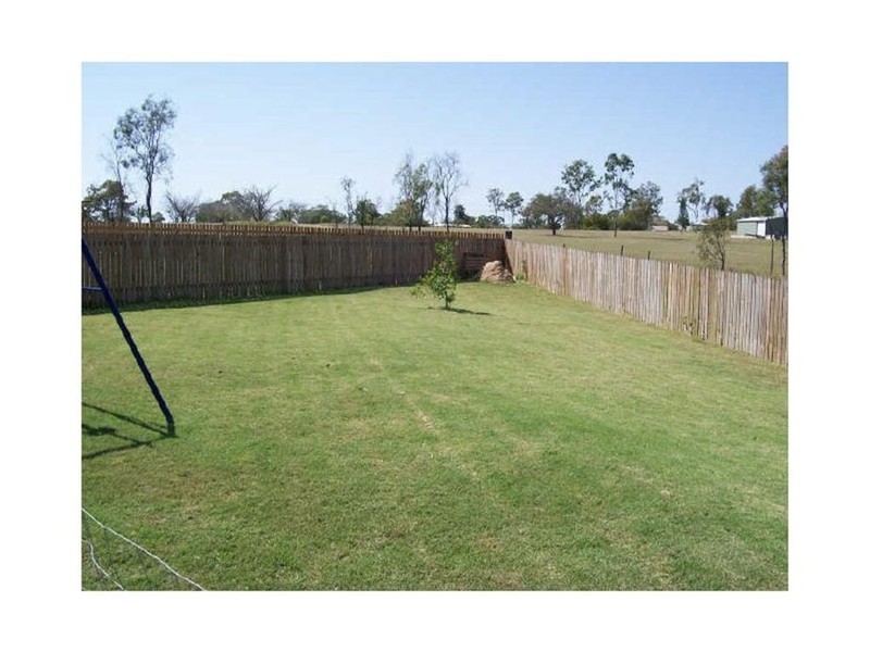 8 Matsen Court, Gracemere QLD 4702