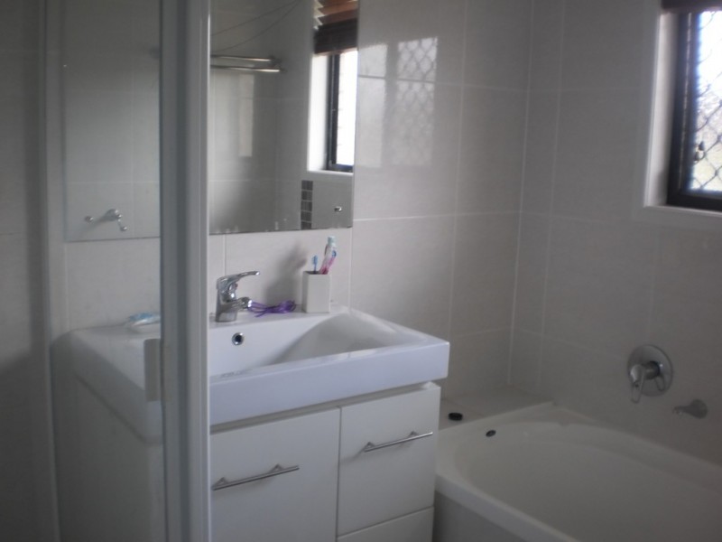 4 Rosella Drive, Gracemere QLD 4702