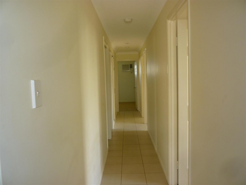 16 Annie Close, Gracemere QLD 4702