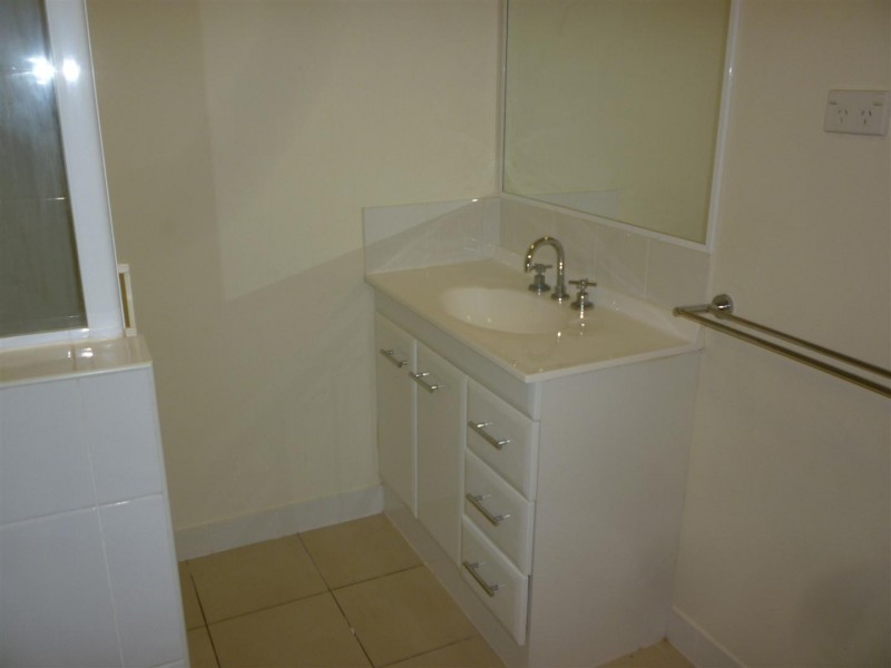 16 Annie Close, Gracemere QLD 4702