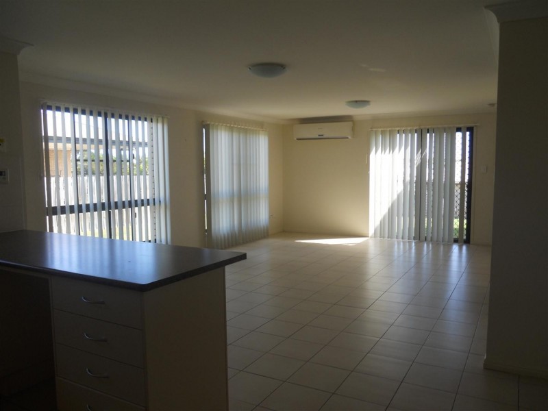 2 Annie Close, Gracemere QLD 4702