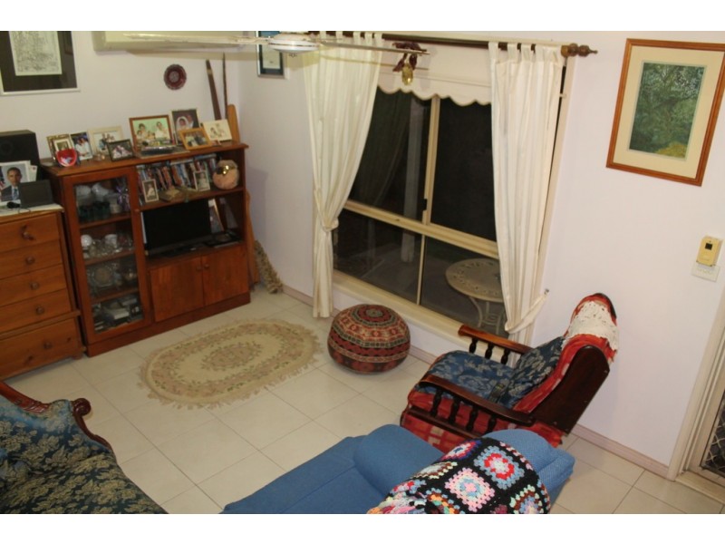 12 Douglas Street, Gracemere QLD 4702