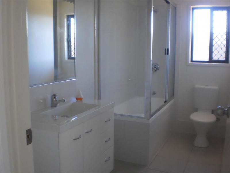 27 Viney Street, Gracemere QLD 4702