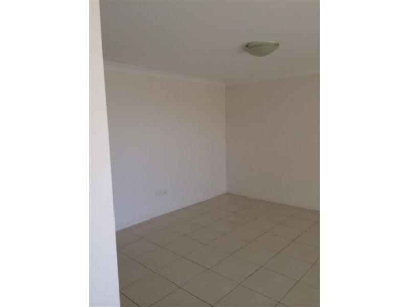 2/21 John Oxley Drive, Gracemere QLD 4702