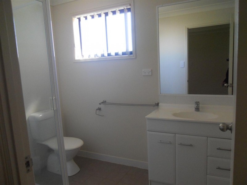 2 ANNIE CLOSE, Gracemere QLD 4702