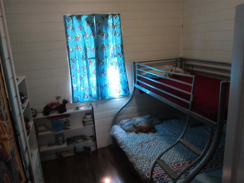 20 Earl Street, Stanwell QLD 4702