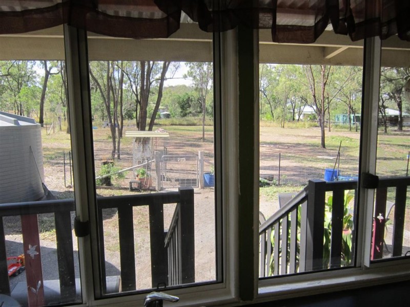 20 Earl Street, Stanwell QLD 4702