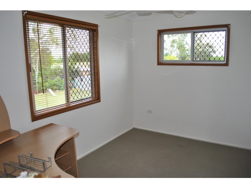 2 LABANKA CRESCENT, Gracemere QLD 4702