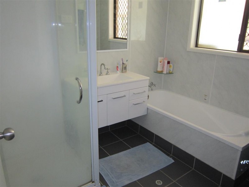 76 Macquarie Street, Gracemere QLD 4702