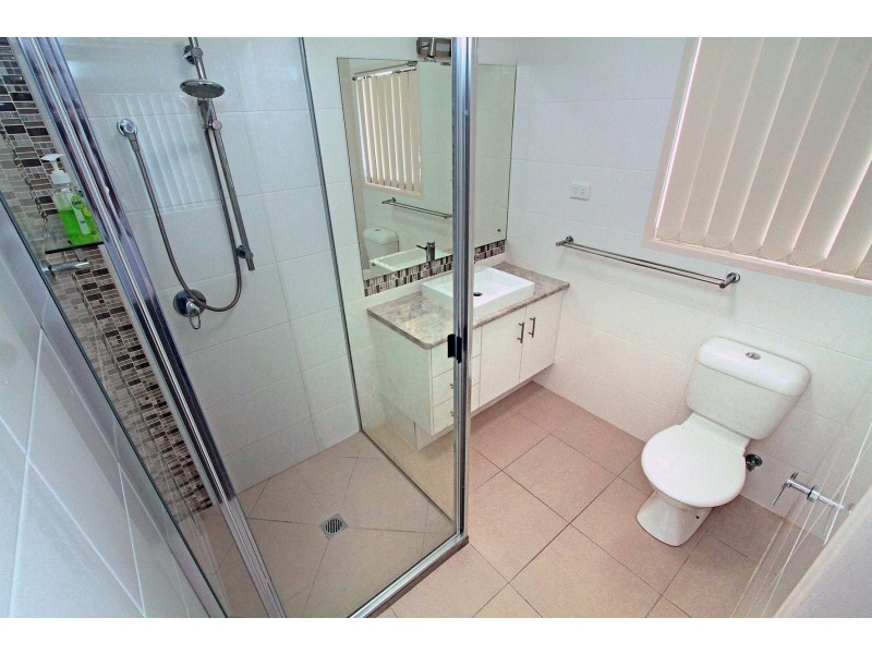 25 Tawarra Crescent, Gracemere QLD 4702