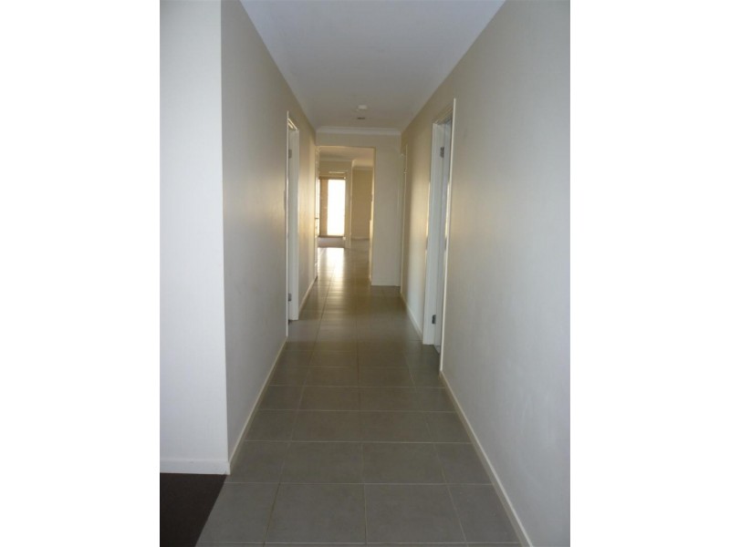 23 Leichhardt Drive, Gracemere QLD 4702