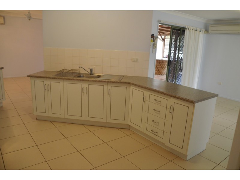 5 Blyth Avenue, Gracemere QLD 4702