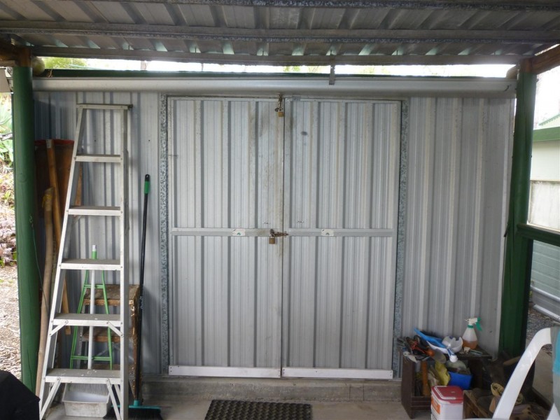 13 Neerkol Rd, Stanwell QLD 4702
