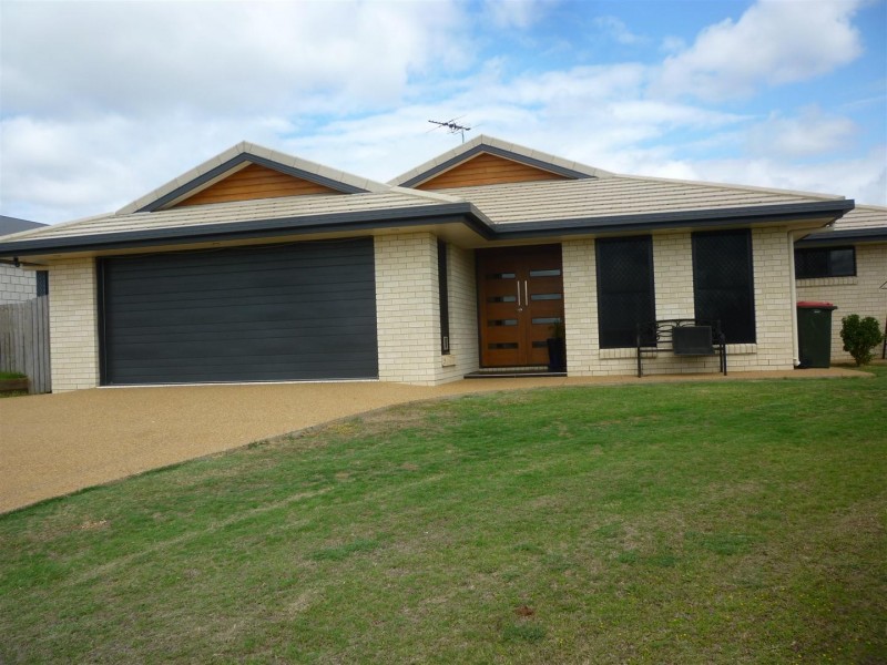 10 Pamela Court, Gracemere QLD 4702