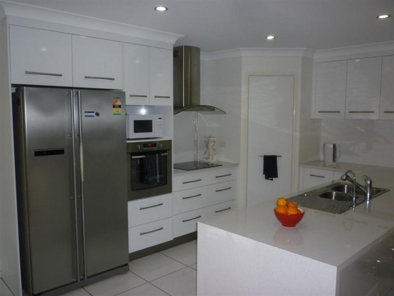 10 Pamela Court, Gracemere QLD 4702