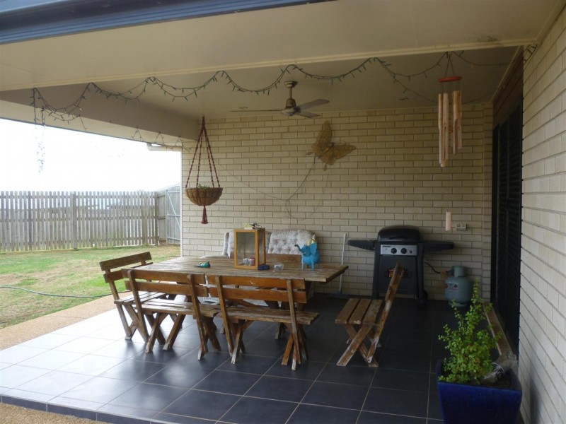 10 Pamela Court, Gracemere QLD 4702