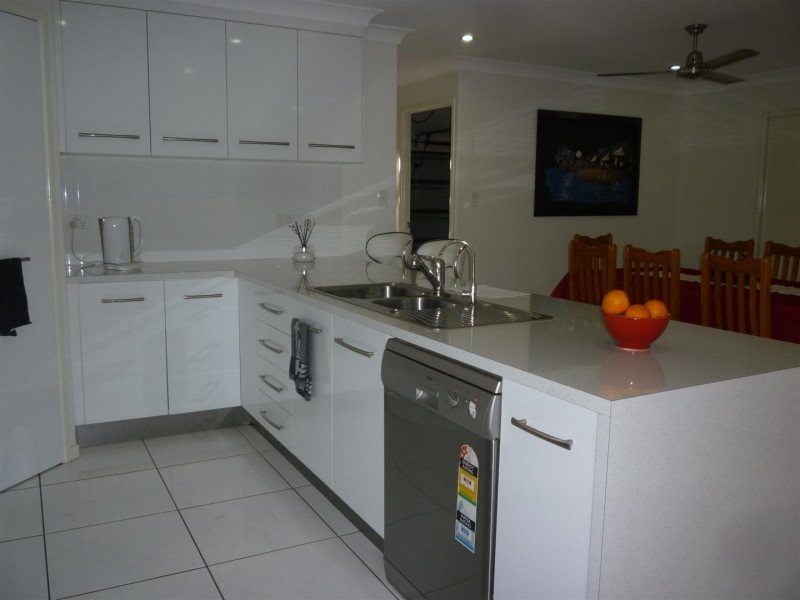 10 Pamela Court, Gracemere QLD 4702