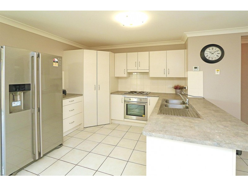 10 Seonaid Place, Gracemere QLD 4702