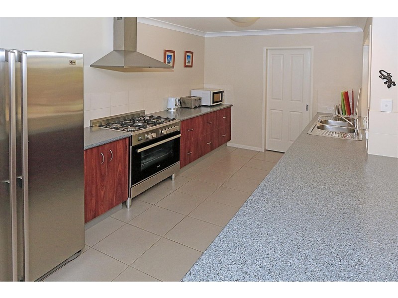 36 Cherryfield Road, Gracemere QLD 4702