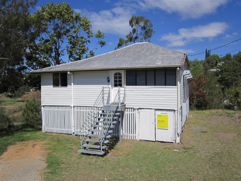 18 Hall Street South, Mount Morgan QLD 4714