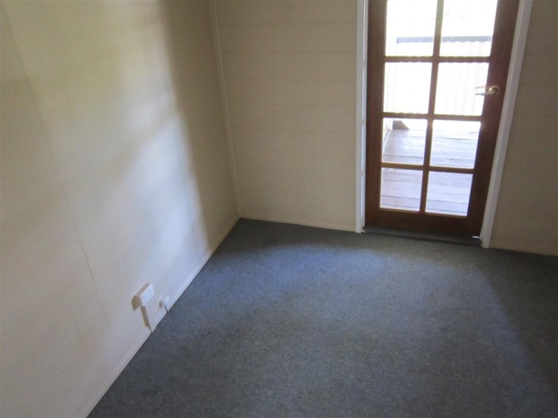 18 Hall Street South, Mount Morgan QLD 4714