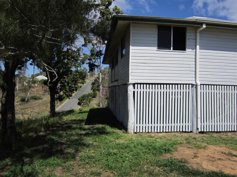 18 Hall Street South, Mount Morgan QLD 4714