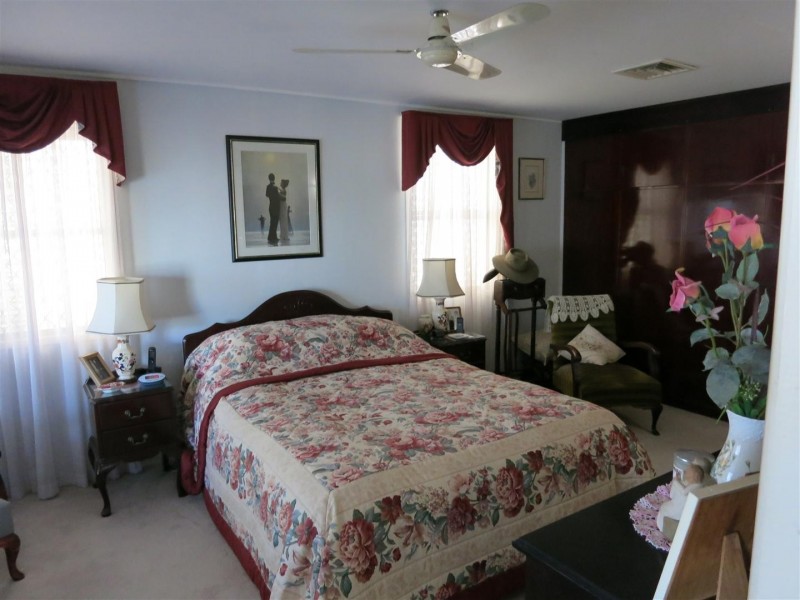 17 Edwards Road, Pink Lily QLD 4702