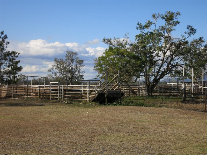 17 Edwards Road, Pink Lily QLD 4702