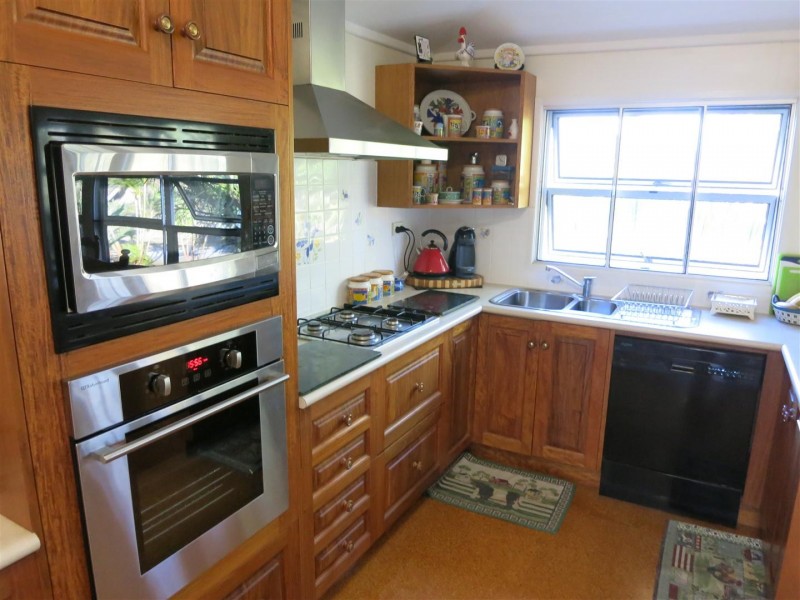 17 Edwards Road, Pink Lily QLD 4702