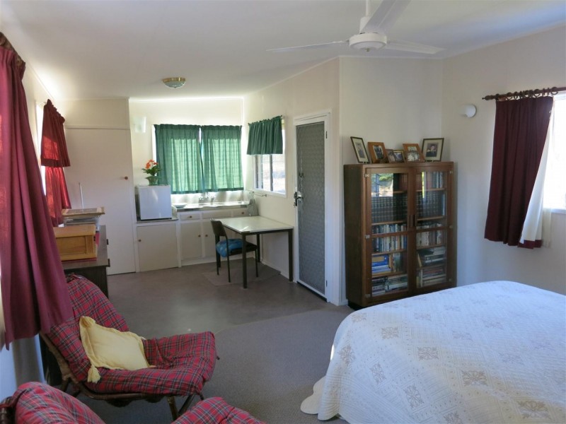 17 Edwards Road, Pink Lily QLD 4702