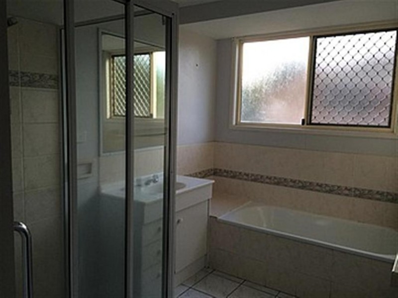 26 Dunnet Street, Gracemere QLD 4702