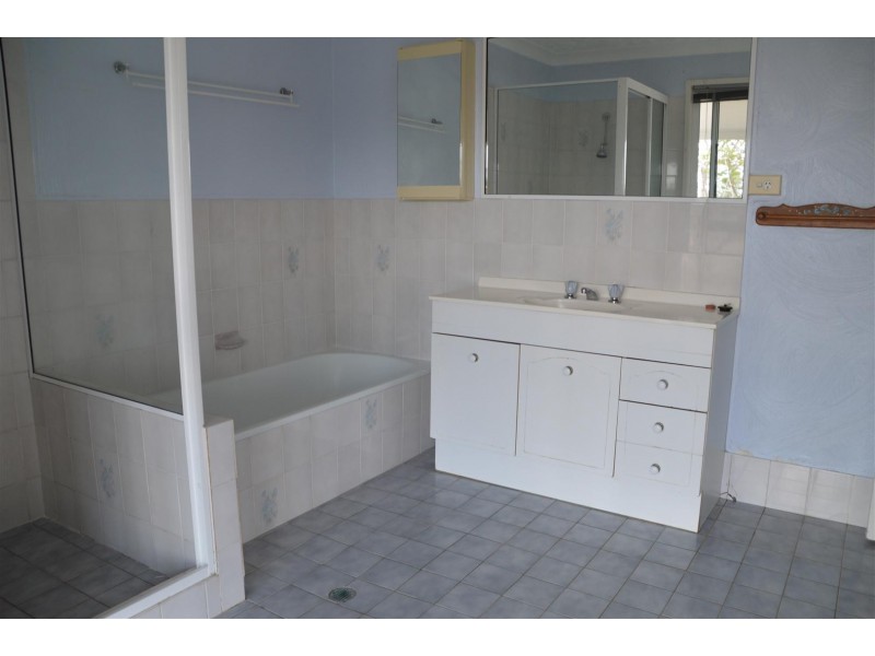 13 Reigel Drive, Gracemere QLD 4702