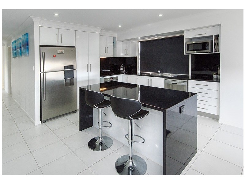 6 WHEELER AVENUE, Gracemere QLD 4702