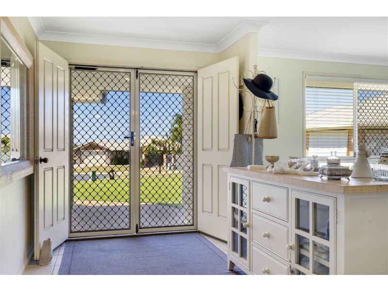 18 Poinciana Place, Gracemere QLD 4702