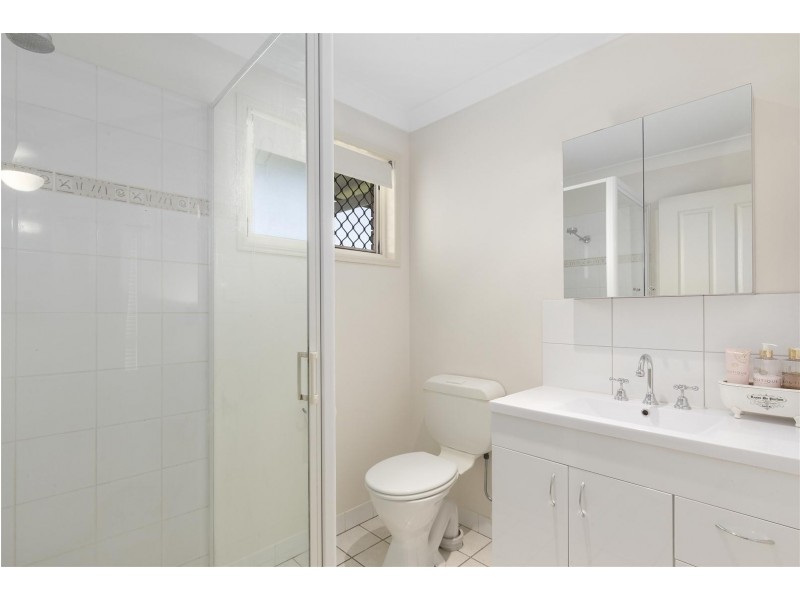 18 Poinciana Place, Gracemere QLD 4702